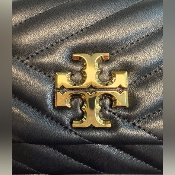 TORY BURCH *NWT* Kira Chevron Small Flap Shoulder Bag in Black Quilted Leather - Picture 5 of 10